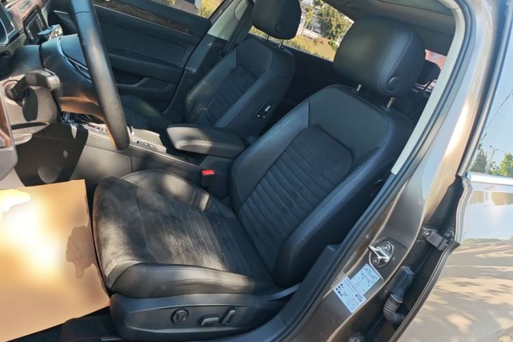 Used Volkswagen Magotan 2018 330TSI DSG Luxury Model Left Front Seat