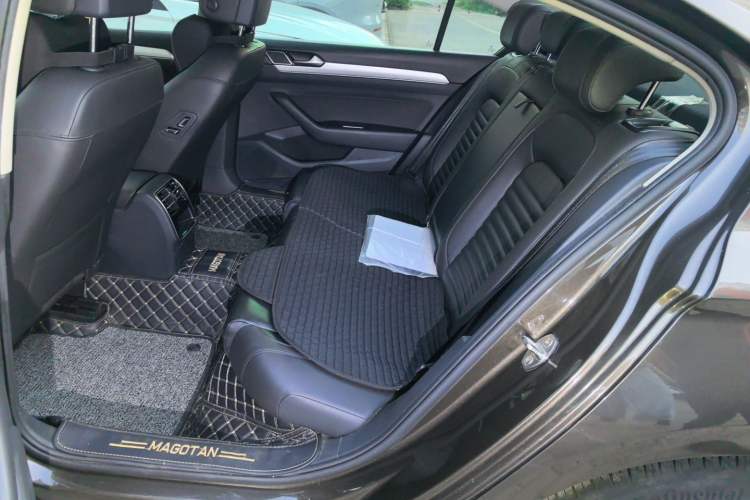 Used Volkswagen Magotan 2018 330TSI DSG Advanced Model Left Rear Seat