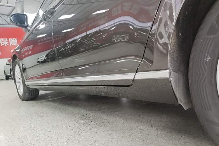 Used Volkswagen Magotan 2018 330TSI DSG Advanced Model Left Side Sill