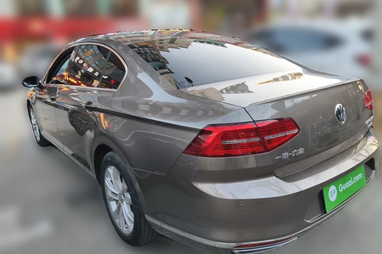 Used Volkswagen Magotan 2018 330TSI DSG Luxury Model Rear Left 45 Deg