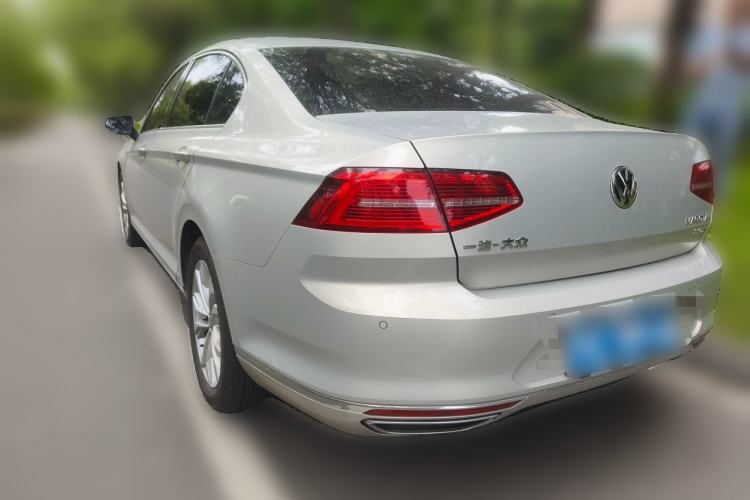 Used Volkswagen Magotan 2018 330TSI DSG Luxury Model Rear Left 45 Deg