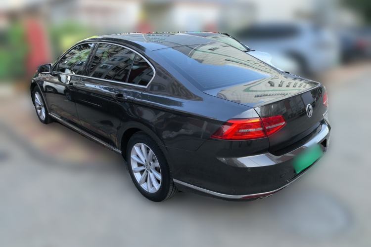 Used Volkswagen Magotan 2018 330TSI DSG Advanced Model Rear Left 45 Deg