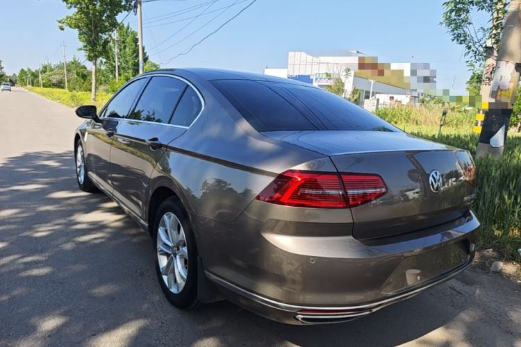 Used Volkswagen Magotan 2018 330TSI DSG Luxury Model Rear Left 45 Deg