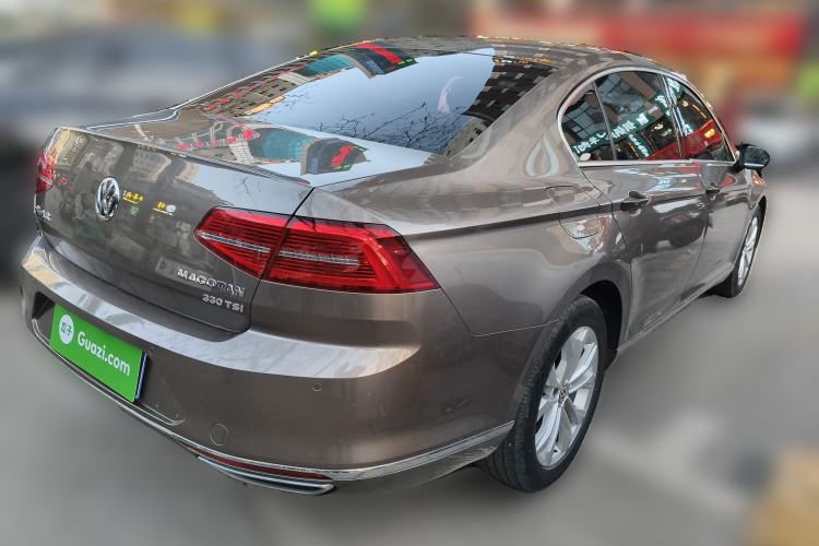 Used Volkswagen Magotan 2018 330TSI DSG Luxury Model Rear Right 45 Deg