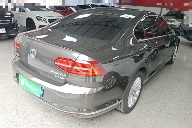 Used Volkswagen Magotan 2018 330TSI DSG Advanced Model Rear Right 45 Deg