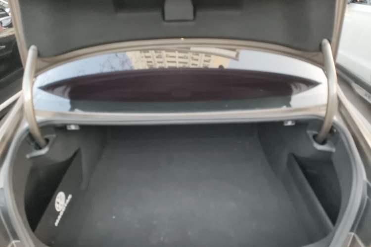 Used Volkswagen Magotan 2018 330TSI DSG Luxury Model Trunk