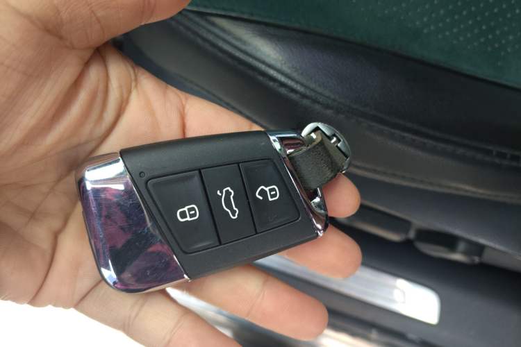 Used Volkswagen Magotan 2018 380TSI DSG Luxury Model Vehicle Key