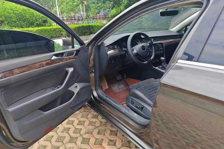 Used Volkswagen Magotan 2018 330TSI DSG Luxury Model Driver Seat