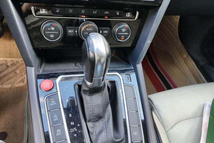 Used Volkswagen Magotan 2018 380TSI DSG Flagship Edition Gear Lever