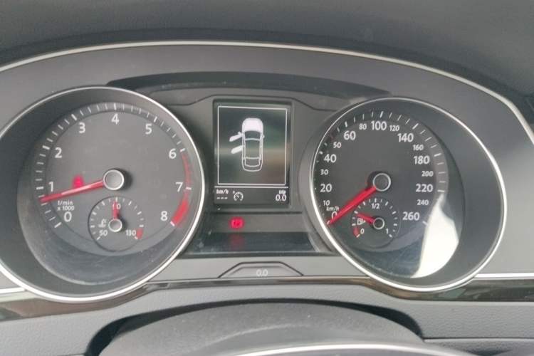 Used Volkswagen Magotan 2018 330TSI DSG Advanced Model Instrument Cluster