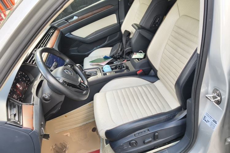 Used Volkswagen Magotan 2018 380TSI DSG Flagship Edition Left Front Seat