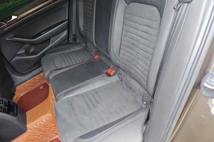 Used Volkswagen Magotan 2018 330TSI DSG Luxury Model Left Rear Seat