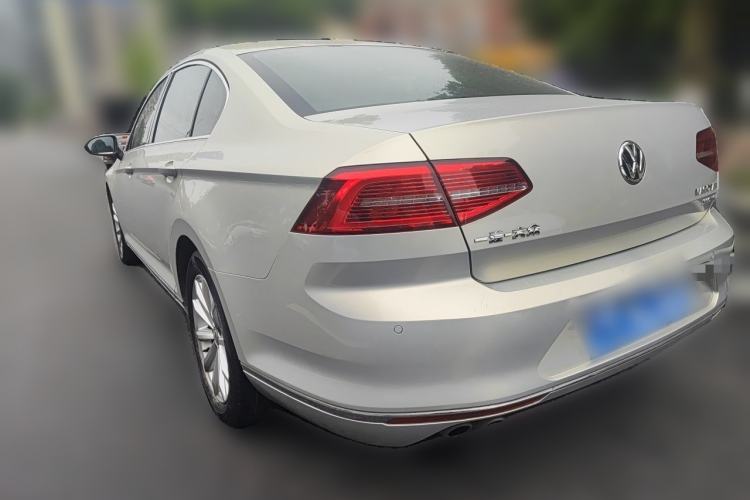 Used Volkswagen Magotan 2018 330TSI DSG Advanced Model Rear Left 45 Deg