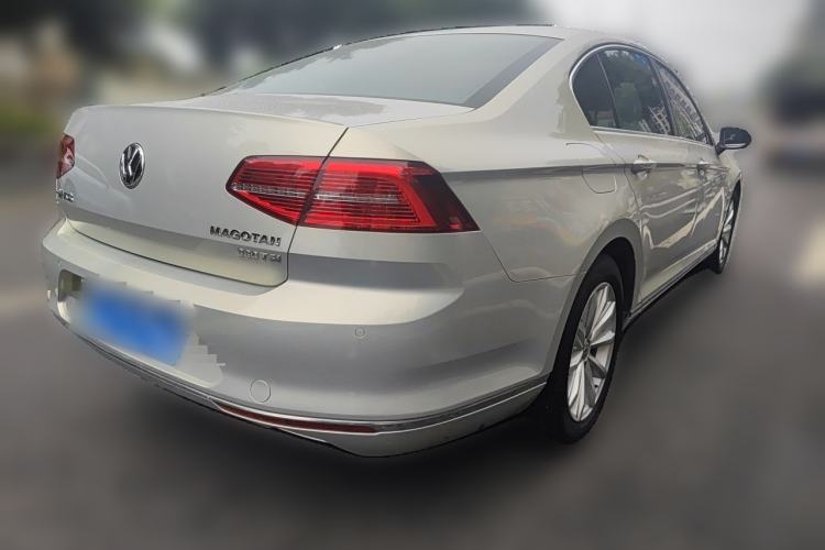 Used Volkswagen Magotan 2018 330TSI DSG Advanced Model Rear Right 45 Deg