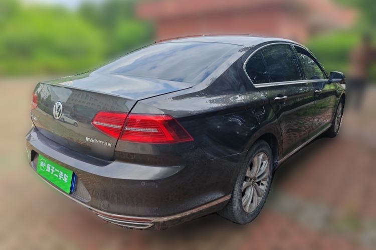 Used Volkswagen Magotan 2018 330TSI DSG Luxury Model Rear Right 45 Deg