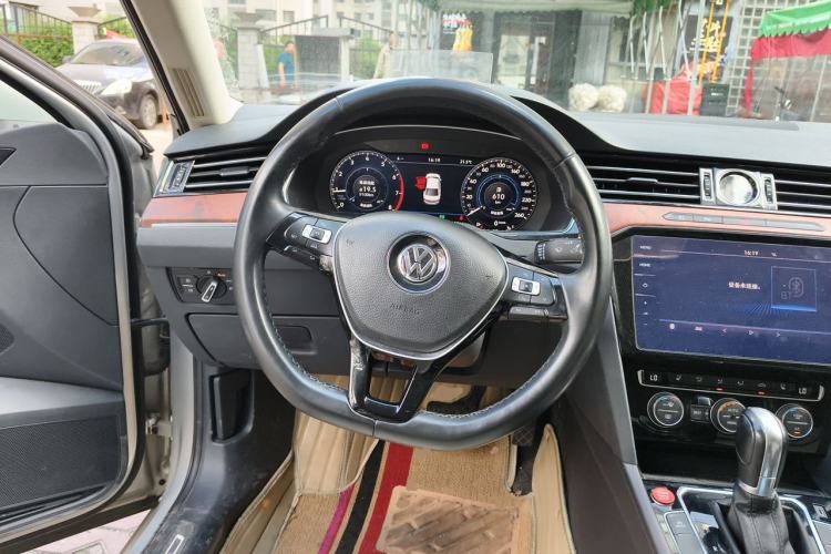 Used Volkswagen Magotan 2018 380TSI DSG Flagship Edition Steering Wheel