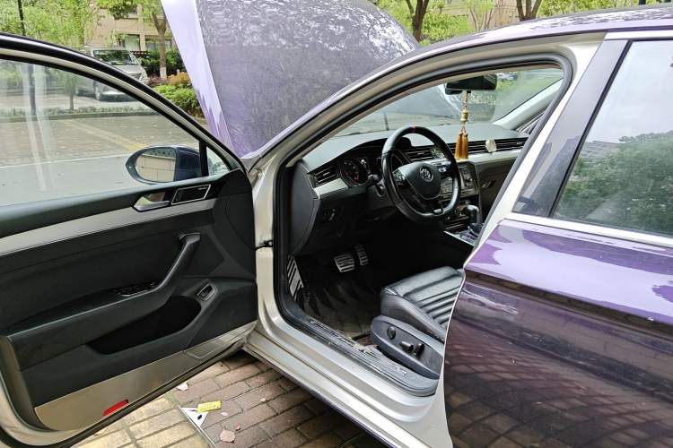 Used Volkswagen Magotan 2018 330TSI DSG Advanced Model Driver Seat