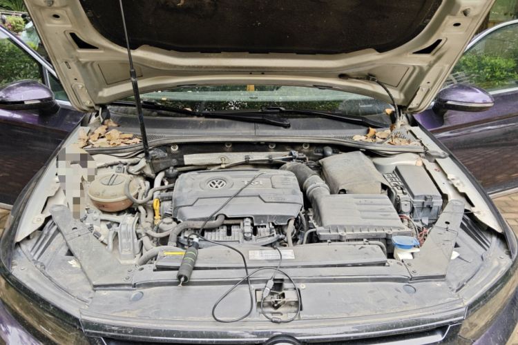 Used Volkswagen Magotan 2018 330TSI DSG Advanced Model Engine Bay