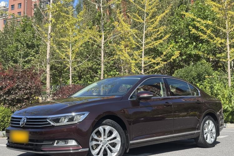 Used Volkswagen Magotan 2018 330TSI DSG Luxury Model Exterior 5