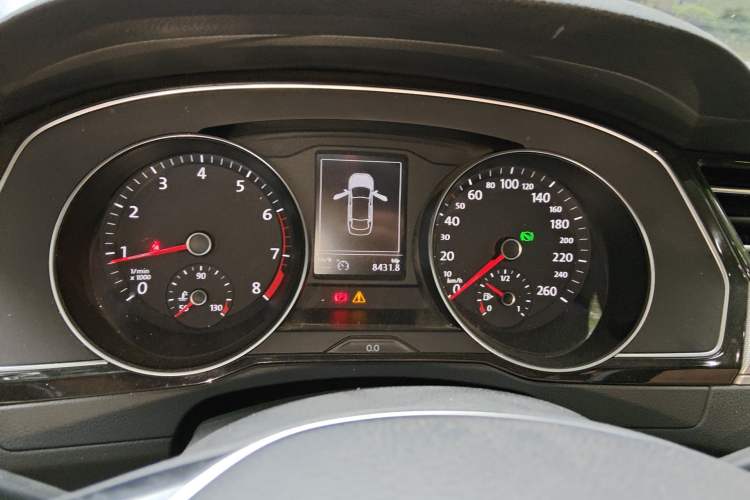 Used Volkswagen Magotan 2018 330TSI DSG Advanced Model Instrument Cluster