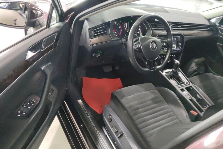 Used Volkswagen Magotan 2018 330TSI DSG Luxury Model Driver Seat