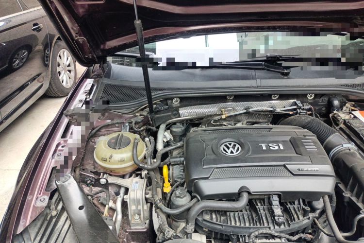 Used Volkswagen Magotan 2018 Facelift 330TSI DSG Luxury Model Engine Bay Right