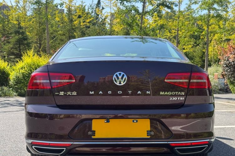 Used Volkswagen Magotan 2018 330TSI DSG Luxury Model Exterior 2