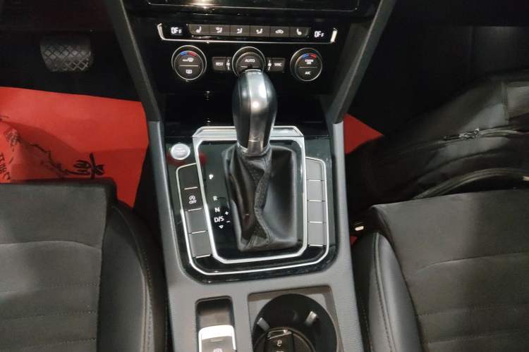 Used Volkswagen Magotan 2018 330TSI DSG Luxury Model Gear Lever