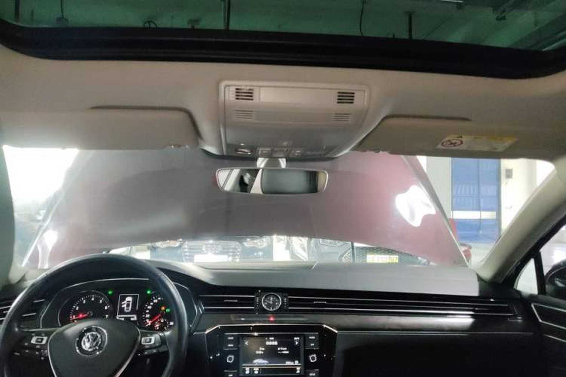 Used Volkswagen Magotan 2018 330TSI DSG Luxury Model Headliner