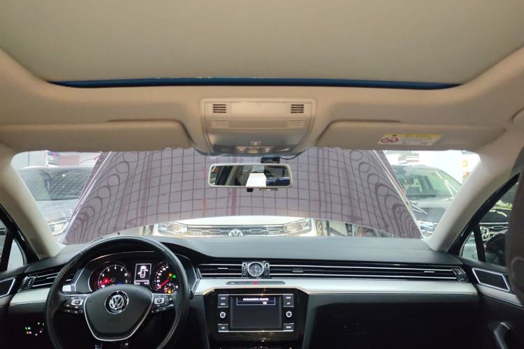 Used Volkswagen Magotan 2018 330TSI DSG Advanced Model Headliner