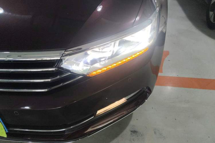 Used Volkswagen Magotan 2018 330TSI DSG Luxury Model Left Front Headlight