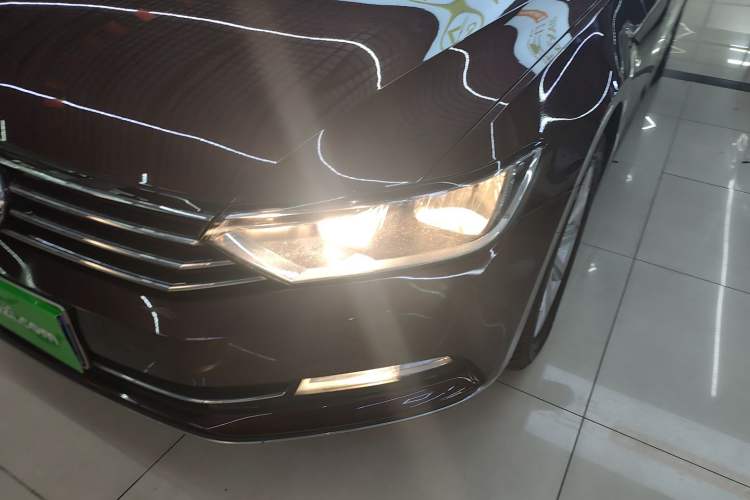 Used Volkswagen Magotan 2018 330TSI DSG Advanced Model Left Front Headlight