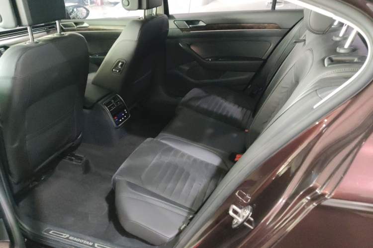 Used Volkswagen Magotan 2018 330TSI DSG Luxury Model Left Rear Seat