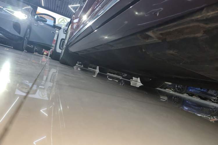 Used Volkswagen Magotan 2018 330TSI DSG Advanced Model Left Side Sill