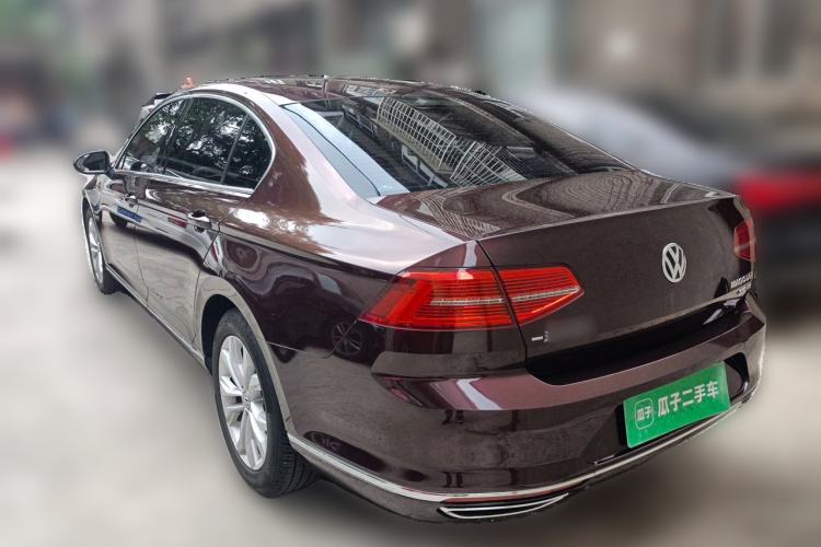 Used Volkswagen Magotan 2018 Facelift 330TSI DSG Luxury Model Rear Left 45 Deg