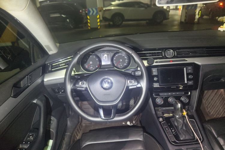 Used Volkswagen Magotan 2018 330TSI DSG Advanced Model Steering Wheel