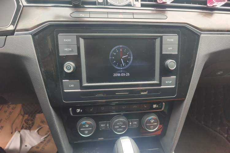 Used Volkswagen Magotan 2018 380TSI DSG Luxury Model Audio And AC Panel