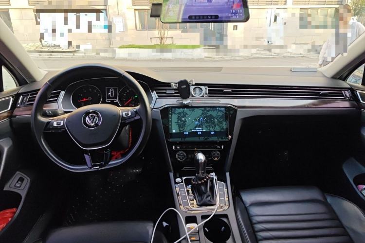 Used Volkswagen Magotan 2018 Facelift 330TSI DSG Luxury Model Center Console