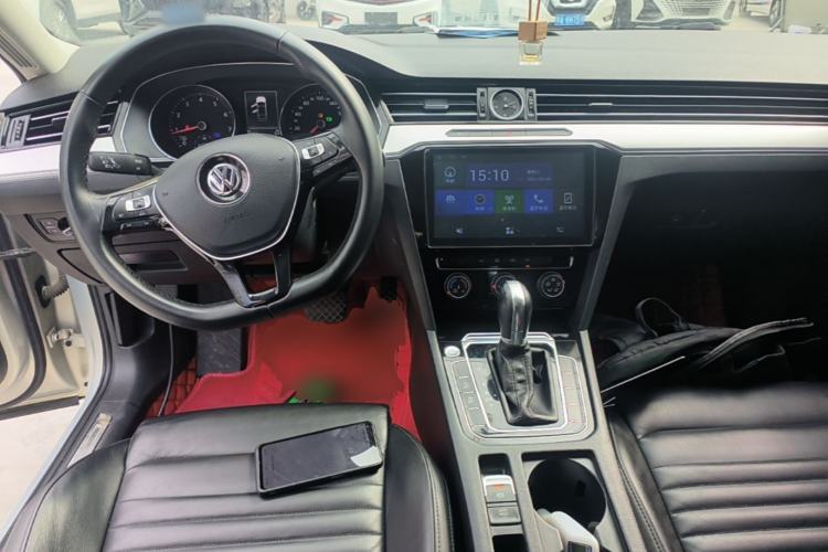 Used Volkswagen Magotan 2018 330TSI DSG Advanced Model Center Console