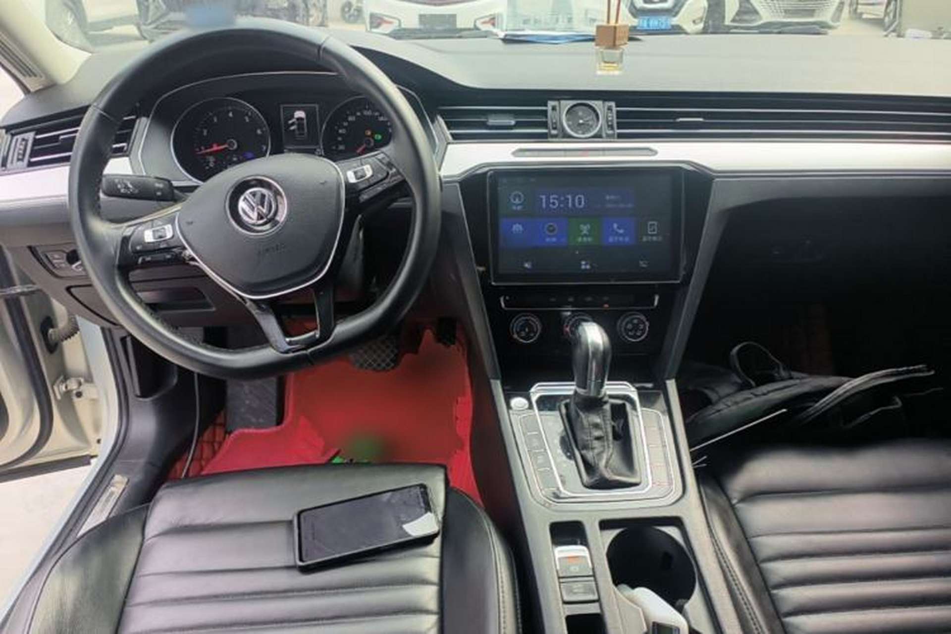 Used Volkswagen Magotan 2018 330TSI DSG Advanced Model Center Console