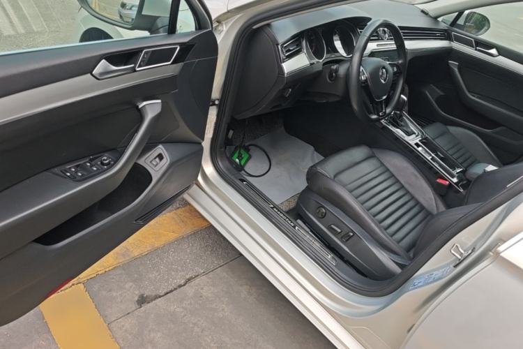 Used Volkswagen Magotan 2018 330TSI DSG Advanced Model Driver Seat