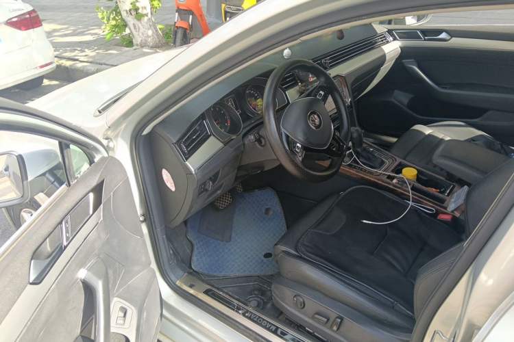 Used Volkswagen Magotan 2018 330TSI DSG Advanced Model Driver Seat