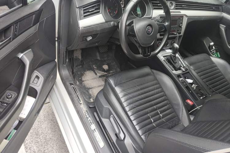 Used Volkswagen Magotan 2018 280TSI DSG Comfort Model Driver Seat