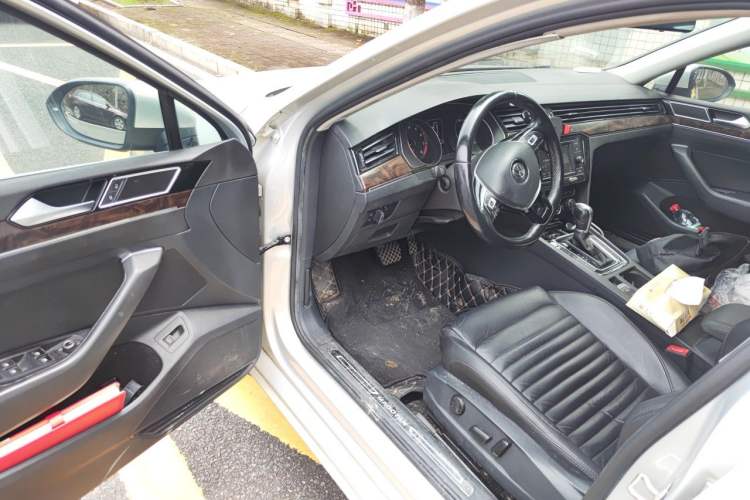 Used Volkswagen Magotan 2018 330TSI DSG Luxury Model Driver Seat