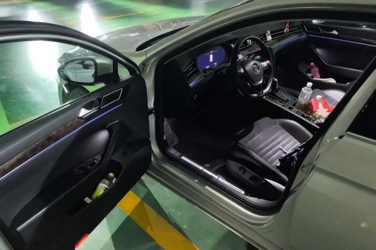 Used Volkswagen Magotan 2018 330TSI DSG Luxury Model Driver Seat