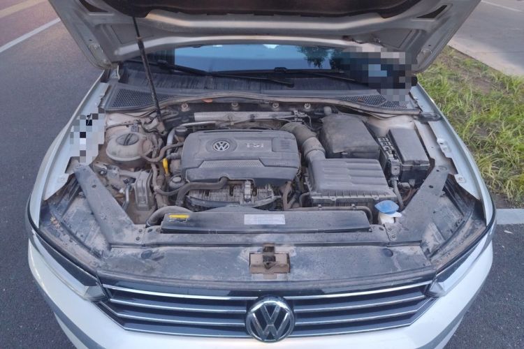 Used Volkswagen Magotan 2018 330TSI DSG Advanced Model Engine Bay