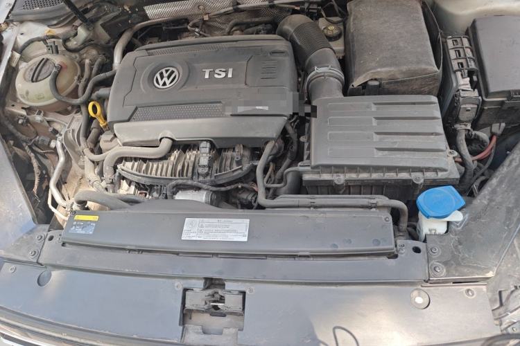 Used Volkswagen Magotan 2018 330TSI DSG Advanced Model Engine Bay