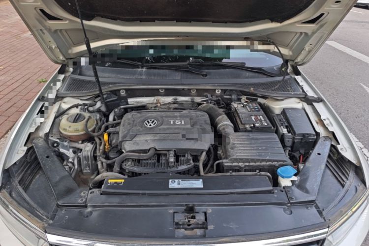 Used Volkswagen Magotan 2018 Facelift 330TSI DSG Luxury Model Engine Bay