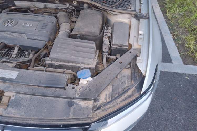 Used Volkswagen Magotan 2018 330TSI DSG Advanced Model Engine Bay Left
