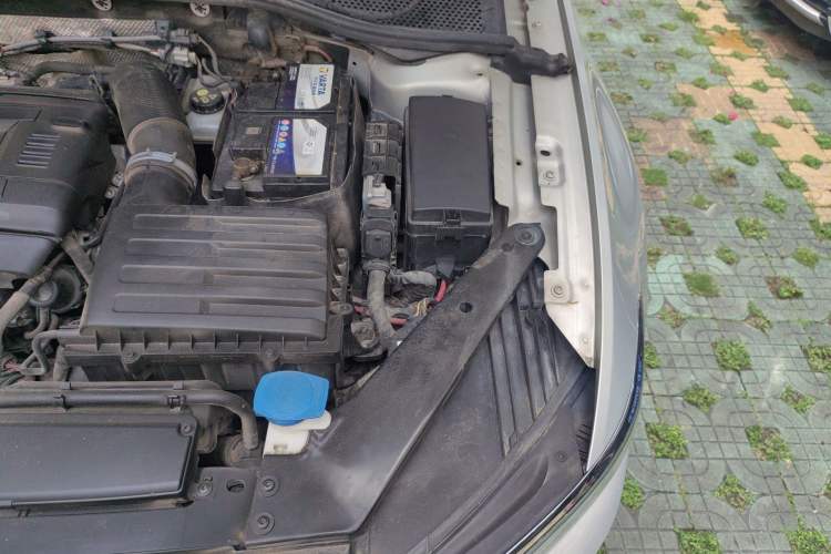 Used Volkswagen Magotan 2018 Facelift 380TSI DSG Luxury Version Engine Bay Left